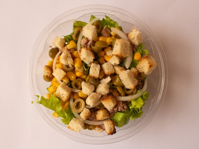 Salata sa tunom