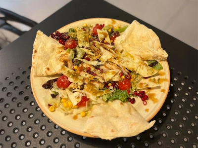 Pollo i nar salata